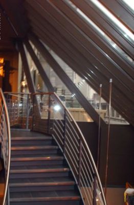 Espritstore - Galerie unter dem Dach.jpg